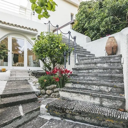 Vignola Hotel