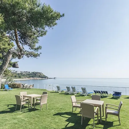 Vignola Szálloda Vasto