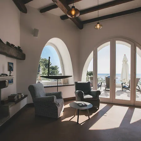 Отель Vignola 3*